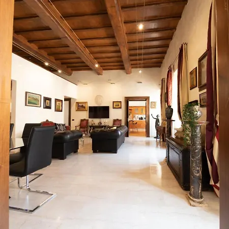 The Rent - With A View On Altare Della Patria Appartamento *